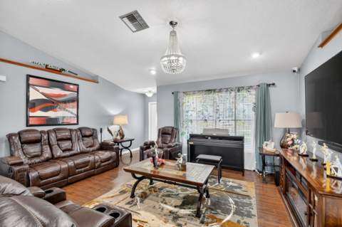 7625 Woodland Creek Lane, Lake Worth FL - photo 15 of 54