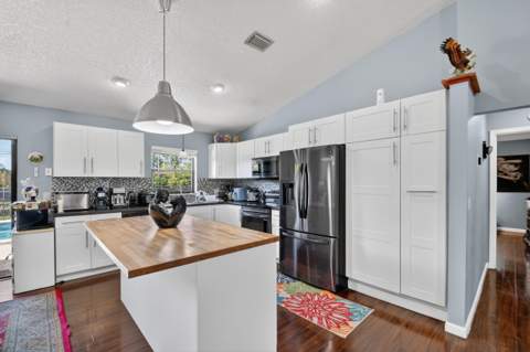 7625 Woodland Creek Lane, Lake Worth FL - photo 18 of 54