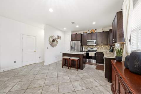 6993 Pines Circle, Coconut Creek FL - photo 8 of 40