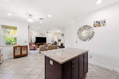 6993 Pines Circle, Coconut Creek FL - photo 15 of 40
