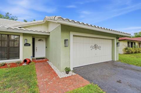 2145 NW 85th Lane, Coral Springs FL - photo 6 of 40