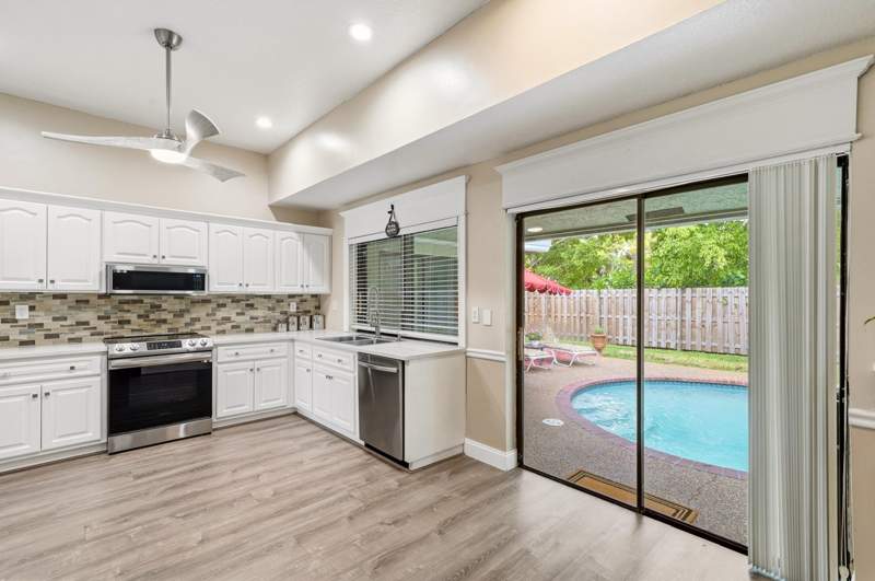 3 bedroom Single Family Residence at 2145 NW 85th Lane, Alta Vista, Coral Springs — photo 5