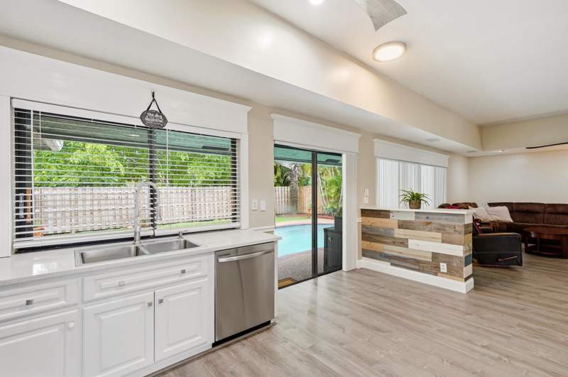 3 bedroom Single Family Residence at 2145 NW 85th Lane, Alta Vista, Coral Springs — photo 4