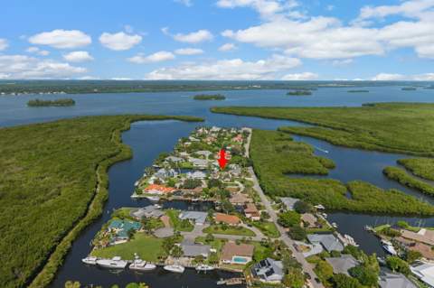 121 Queen Eugenia Court, Hutchinson Island FL - photo 6 of 47