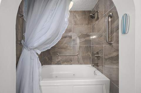 121 Queen Eugenia Court, Hutchinson Island FL - photo 24 of 47