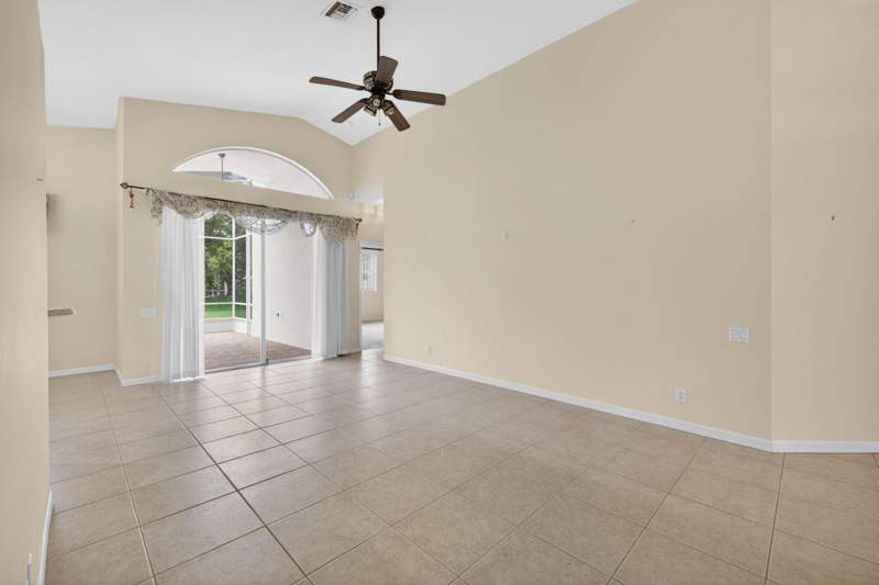 3 bedroom Single Family Residence at 171 NW Lawton Road, Cascades At St Lucie West , Port St. Lucie — photo 5