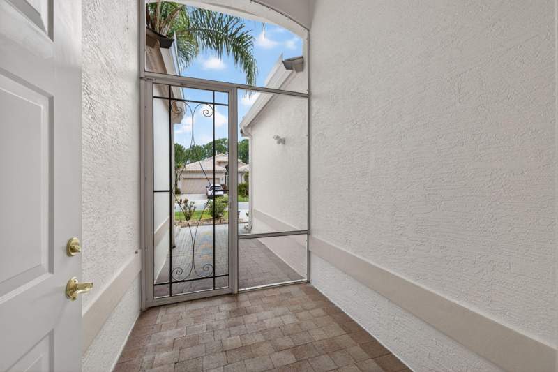 3 bedroom Single Family Residence at 171 NW Lawton Road, Cascades At St Lucie West , Port St. Lucie — photo 2