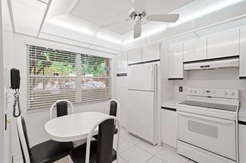2302 Lucaya Lane #E1, Coconut Creek FL - photo 9 of 32