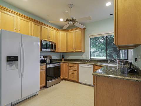 3390 SE Putnam Court, Stuart FL - photo 11 of 60