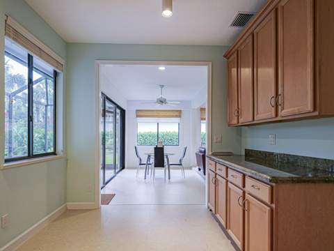 3390 SE Putnam Court, Stuart FL - photo 13 of 60
