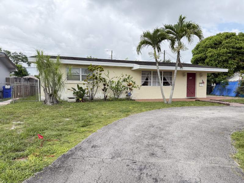 2 bedroom Single Family Residence at 8870 Taft Street, Boulevard Heights Sec 9, Pembroke Pines — photo 2