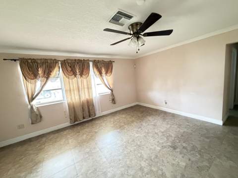 8870 Taft Street, Pembroke Pines FL - photo 6 of 20