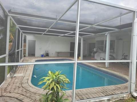 6641 Emerald Lake Drive, Miramar FL - photo 8 of 9
