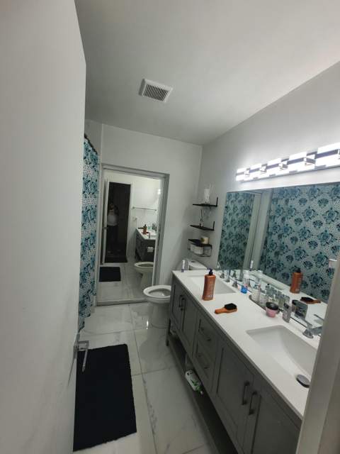 6641 Emerald Lake Drive, Miramar FL - photo 6 of 9