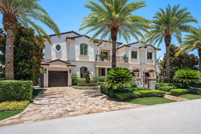 5 bedroom Single Family Residence at 2225 W Silver Palm Road, Royal Palm Yacht & Country Club, Boca Raton — photo 5