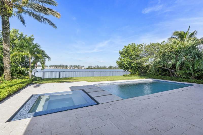 5 bedroom Single Family Residence at 8685 Parkland Bay Drive, Parkland Bay, Parkland — photo 2