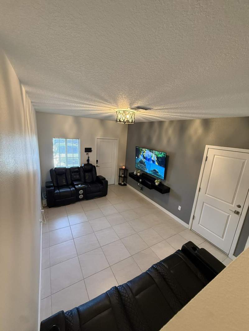 4 bedroom Townhouse at 5012 Elderberry Street, Newberry Court, Haverhill — photo 3