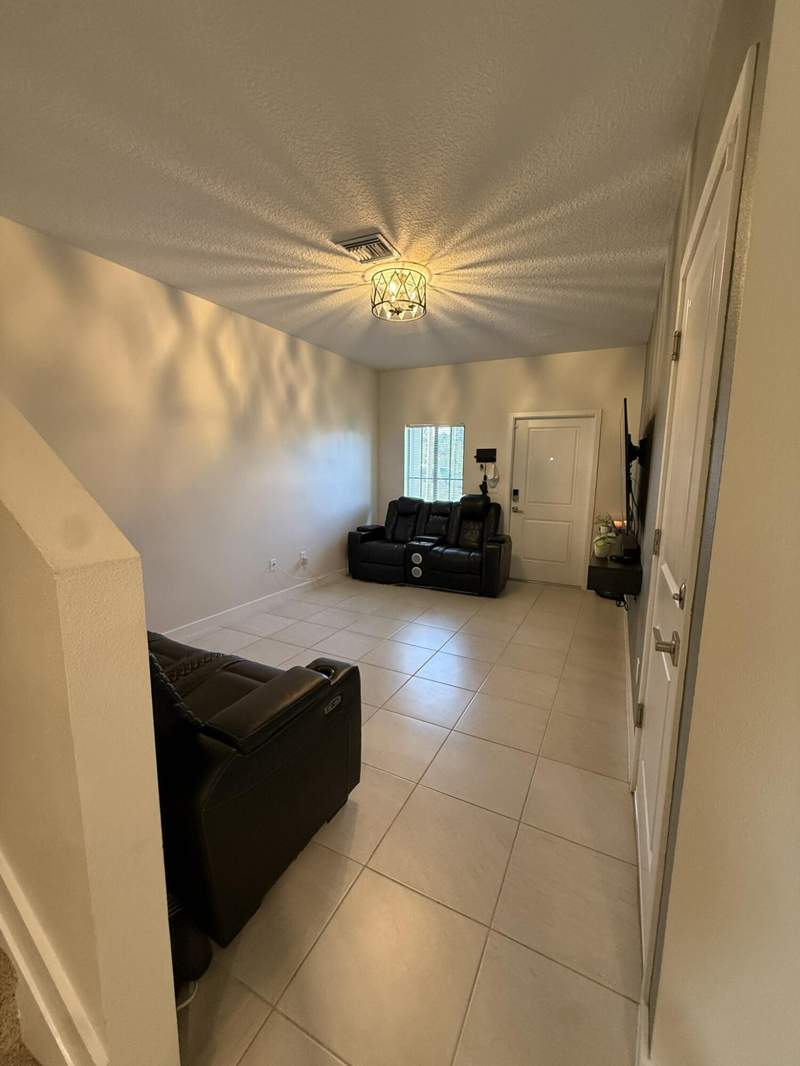 4 bedroom Townhouse at 5012 Elderberry Street, Newberry Court, Haverhill — photo 4