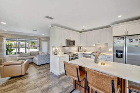 14 NE 26th Court, Wilton Manors FL - photo 11 of 38