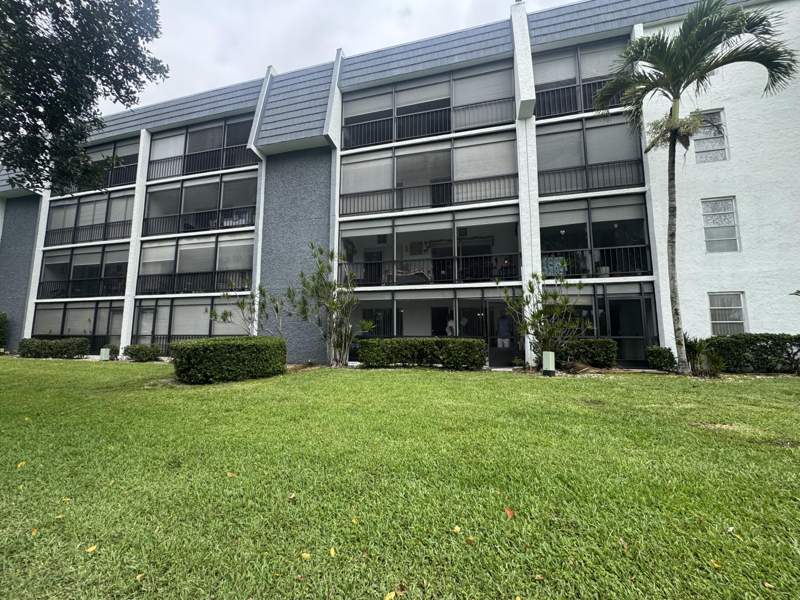 2 bedroom Condominium at 6080 NW 44th Street #109, Greens Of Inverrary Phase I, Lauderhill — photo 2