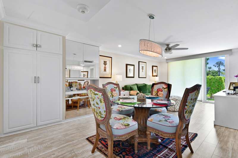 1 bedroom Condominium at 2840 S Ocean Boulevard #109, Royal Saxon, Palm Beach — photo 1
