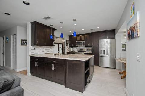 22209 Morning Glory Terrace, Boca Raton FL - photo 15 of 52