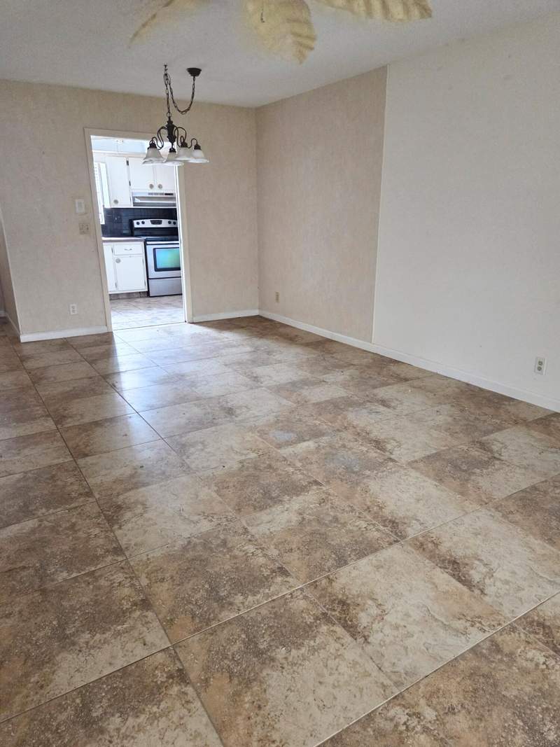 2 bedroom Condominium at 2703 Dudley Drive #Unit E, Cresthaven Villas 28 Condo, West Palm Beach — photo 5