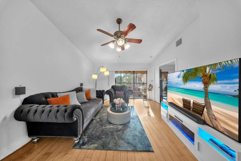 2 bedroom Condominium at 1023 Banks Road #201, Woodlake Isles North Condo, Margate — photo 2