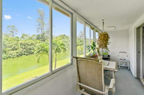 75 Camden Drive #C, West Palm Beach FL - photo 16 of 19