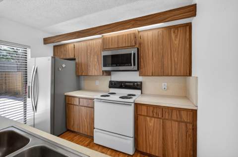 3501 35th Way, West Palm Beach FL - photo 10 of 32
