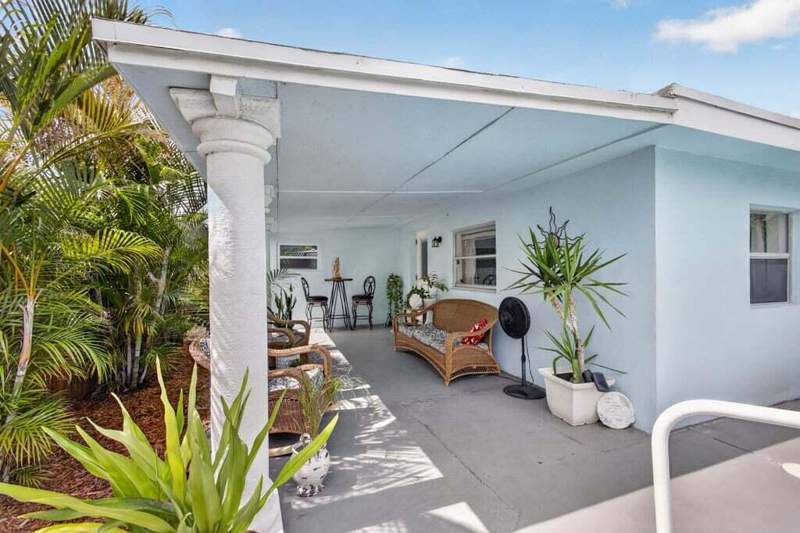 4 bedroom Single Family Residence at 3740 Dunes Road, Palm Beach Cabana Colony 1, Cabana Colony — photo 4