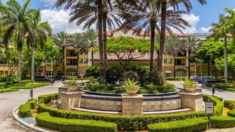 1 bedroom Condominium at 16102 Emerald Estates Drive #128, Weston 55 Plus Condo, Weston — photo 3