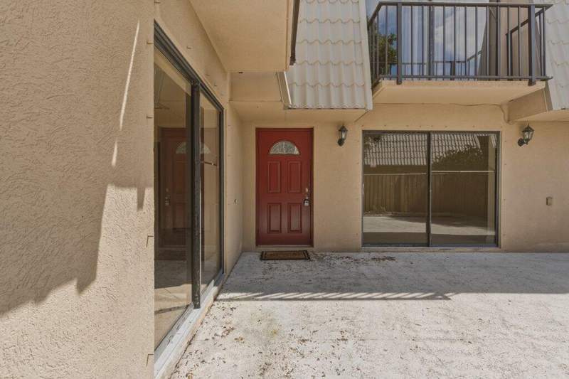 2 bedroom Townhouse at 5701 57th Way, Village Of Sandalwood Lakes South, West Palm Beach — photo 5