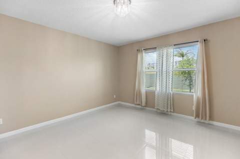 11044 SW Vasari Way, Port St. Lucie FL - photo 15 of 43