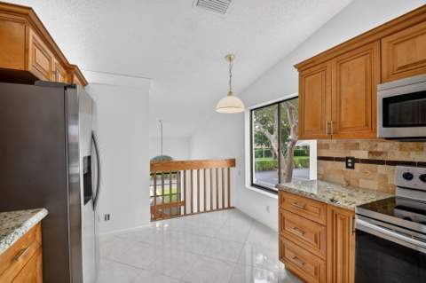 10231 N Circle Lake Drive #201, Boynton Beach FL - photo 7 of 80
