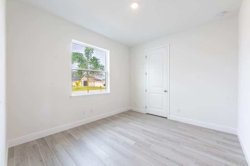 4 bedroom Single Family Residence at 5303 Sunset Boulevard, Indian River Estates, Fort Pierce — photo 3