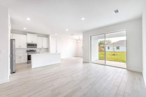 5303 Sunset Boulevard, Fort Pierce FL - photo 6 of 19