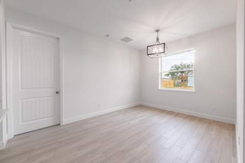 5303 Sunset Boulevard, Fort Pierce FL - photo 10 of 19