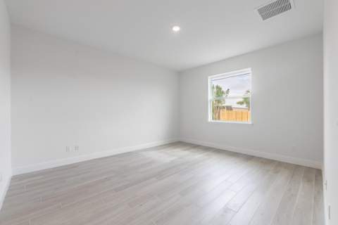 5303 Sunset Boulevard, Fort Pierce FL - photo 11 of 19