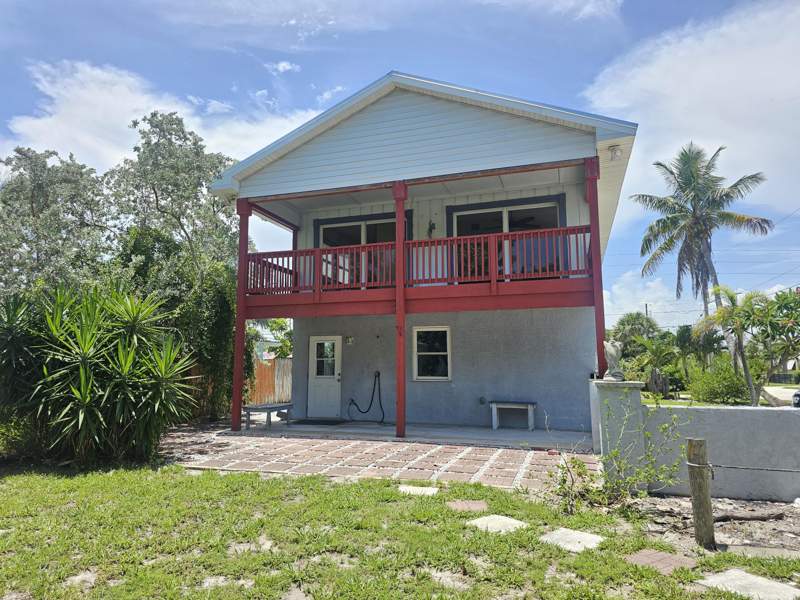 3 bedroom Single Family Residence at 1801 Saint Lucie Court, Fort Pierce Subdivision, Fort Pierce — photo 2
