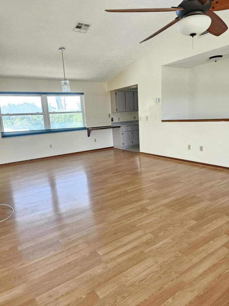 3 bedroom Single Family Residence at 1801 Saint Lucie Court, Fort Pierce Subdivision, Fort Pierce — photo 5