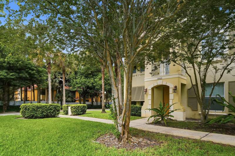 3 bedroom Townhouse at 3902 White Peacock Lane, Whispering Trails, Coconut Creek — photo 3