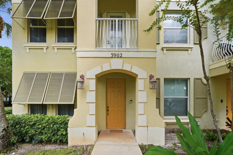 3 bedroom Townhouse at 3902 White Peacock Lane, Whispering Trails, Coconut Creek — photo 4