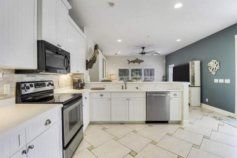 654 NE Little Kayak Point, FL - photo 11 of 36