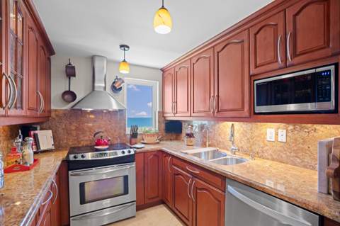 3301 S Ocean Boulevard #109, Highland Beach FL - photo 17 of 33