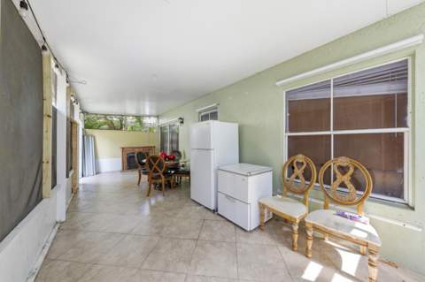 6582 Bayfront Drive, Margate FL - photo 23 of 40