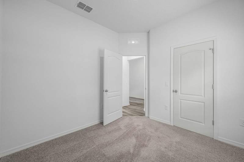 5 bedroom Single Family Residence at 620 SW Dairy Road, Port St Lucie Sec 05, Port St. Lucie — photo 5
