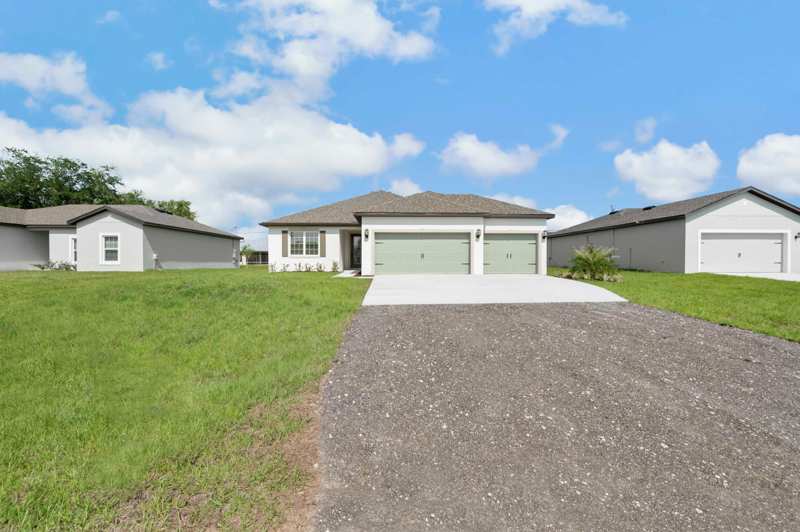 3 bedroom Single Family Residence at 392 SW Paw Court, Port St Lucie, Port St. Lucie — photo 1