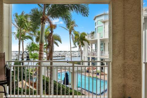 975 NW Flagler Avenue #206, Stuart FL - photo 18 of 57