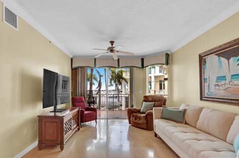 975 NW Flagler Avenue #206, Stuart FL - photo 16 of 57